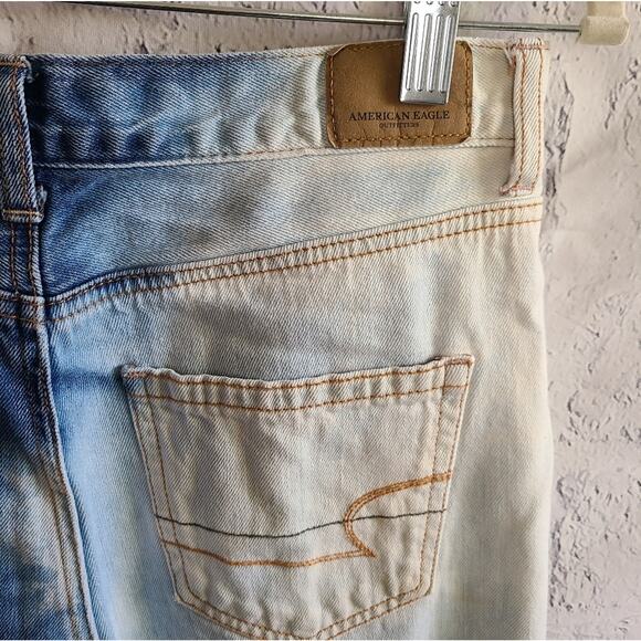 American Eagle 2 Tone High Waisted Mom Jeans Size 4 - Picture 5 of 14